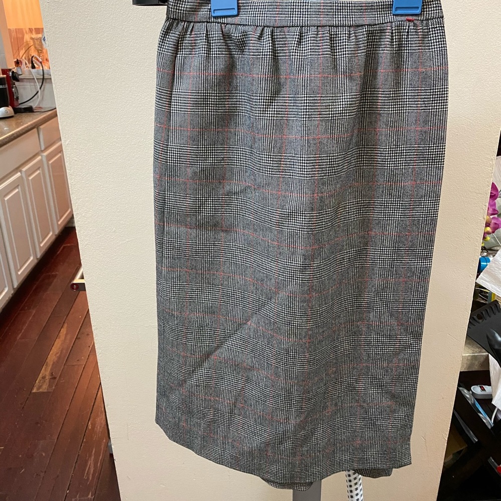 Vintage Christian Dior 100% Wool skirt S
